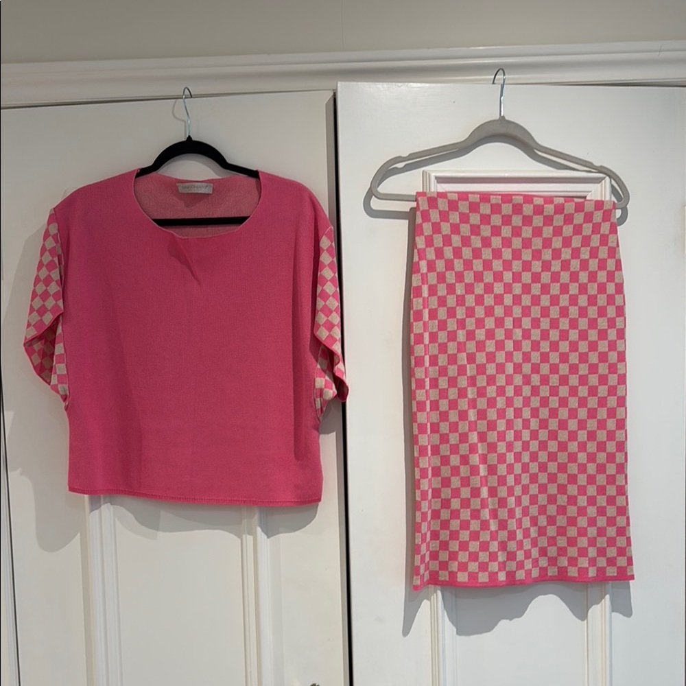 Rinascimento Pink and White Skirt Set